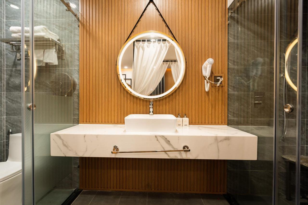 Micasa Hotel Ho Chi Minh City Bagian luar foto