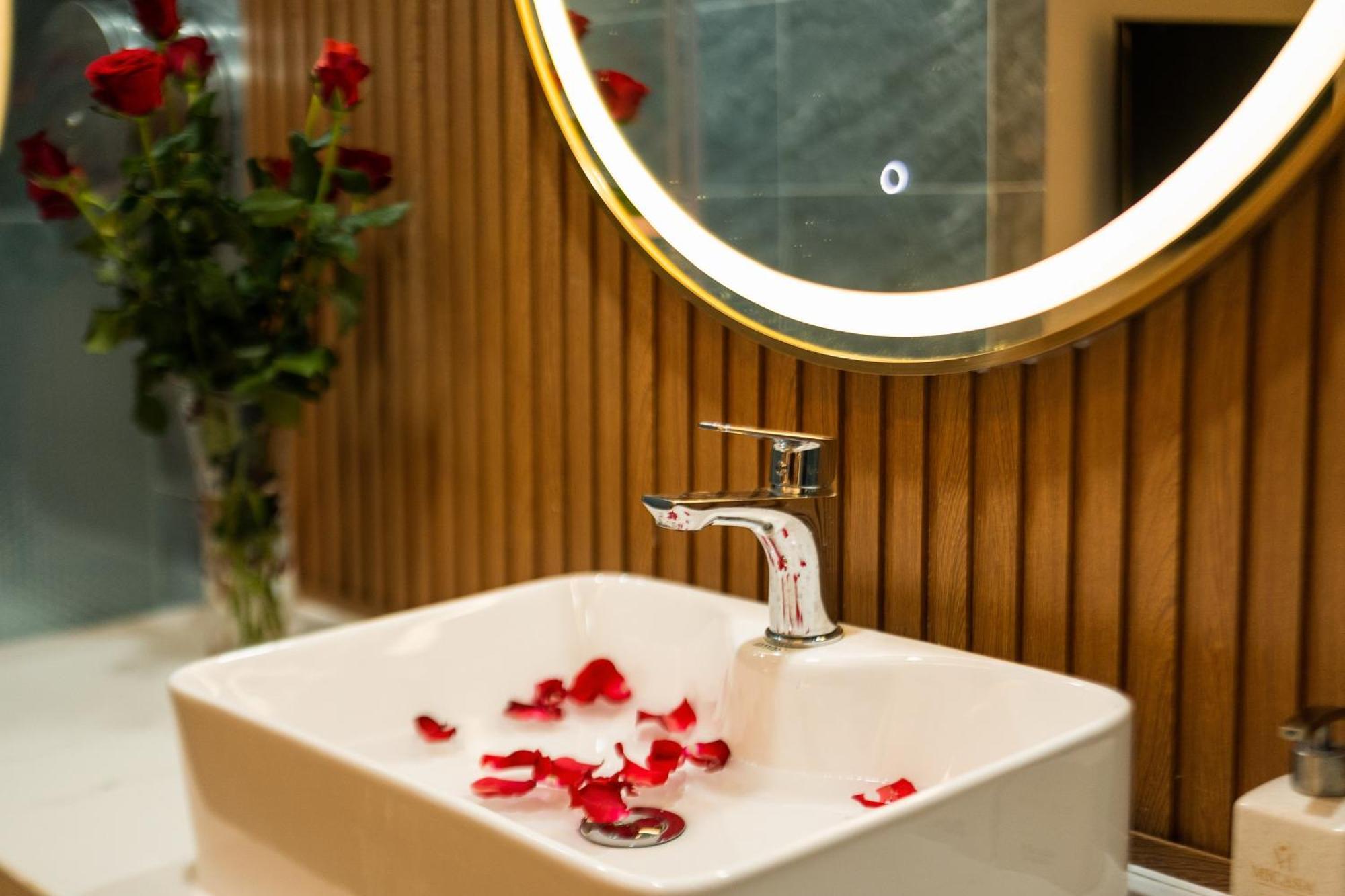 Micasa Hotel Ho Chi Minh City Bagian luar foto